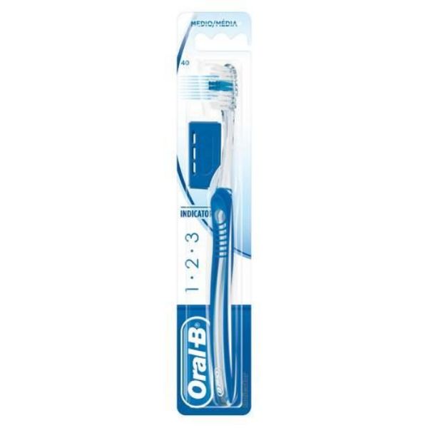 Spazzolino da denti 1 2 3 Indicator 40 Medio Oral-B